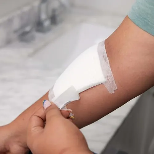 BAND-AID Cushion Care Gauze Pads Review image 4