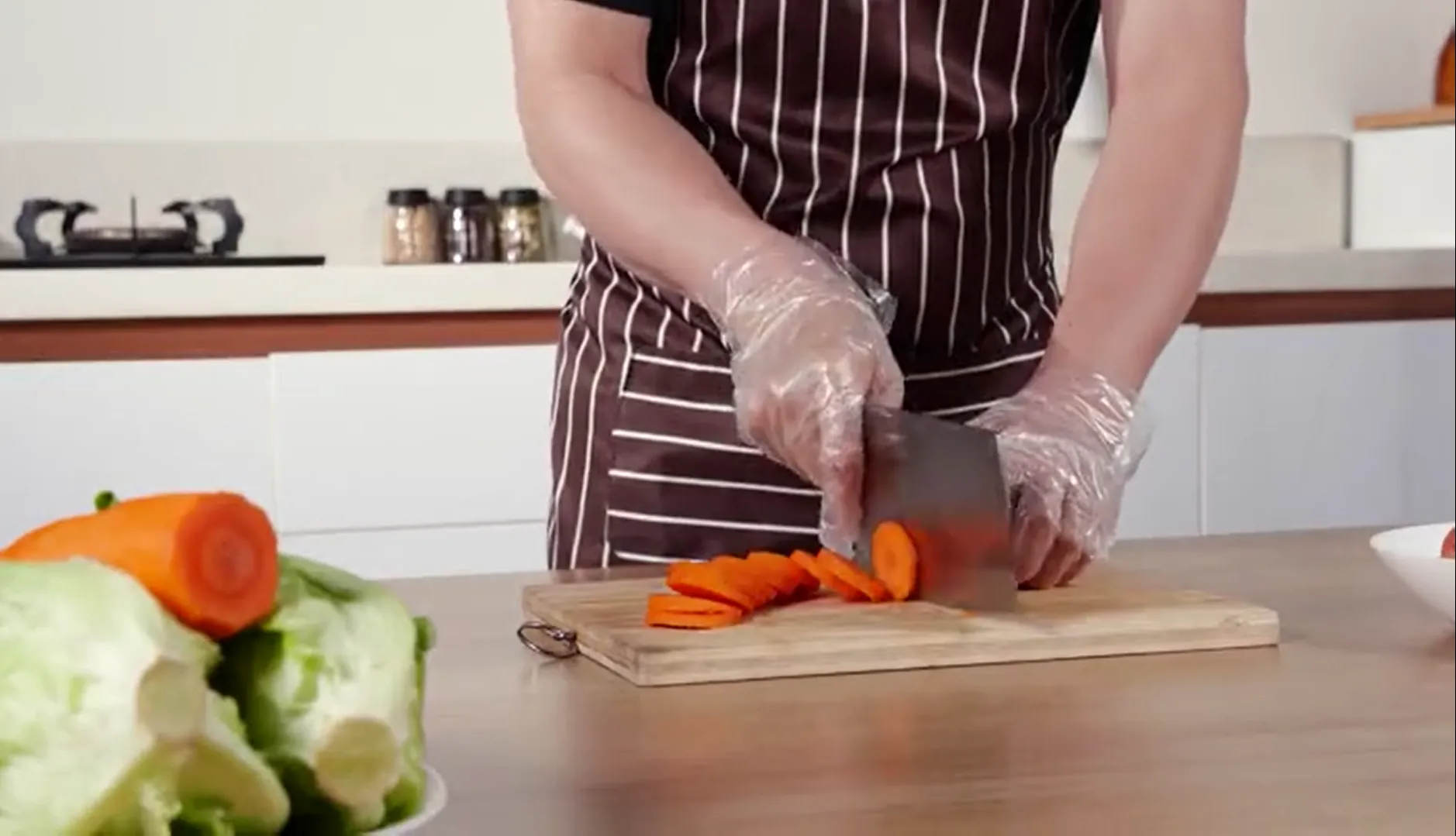 Brandon-super Food Prep Gloves Review: Food Handling image 7