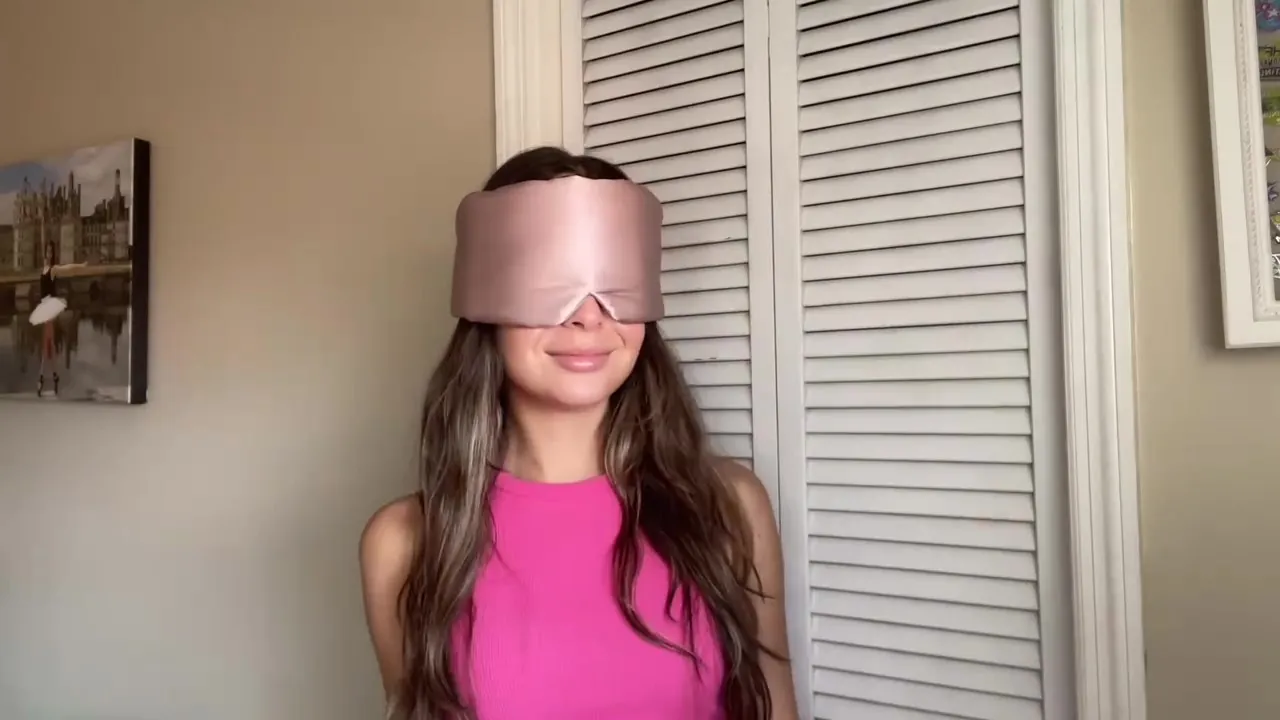 iCooBreeze Sleep Mask Review: Silk Blackout Sleep Support image 7