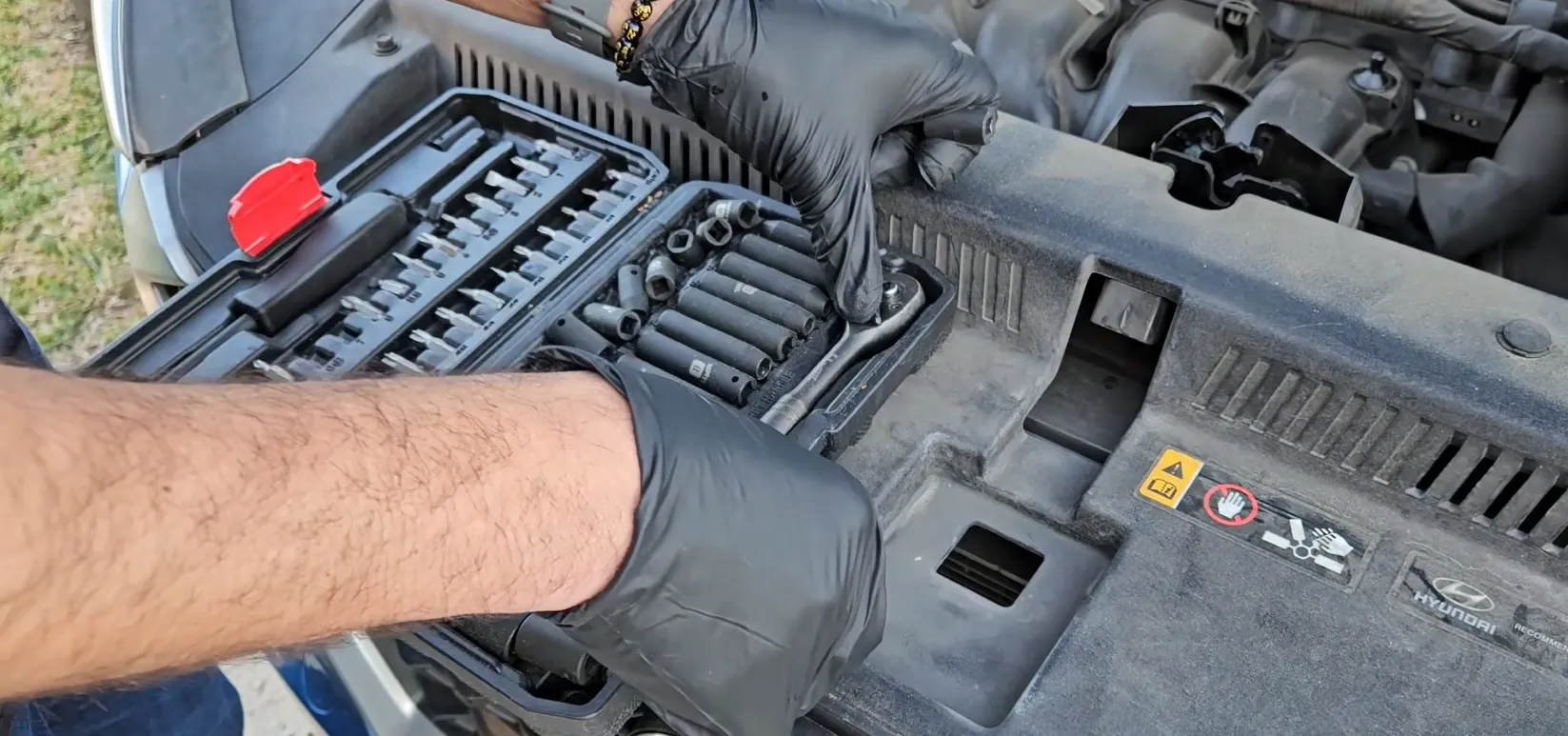 TitanFlex 6-Mil Nitrile Gloves Review: Heavy-Duty Protection image 7